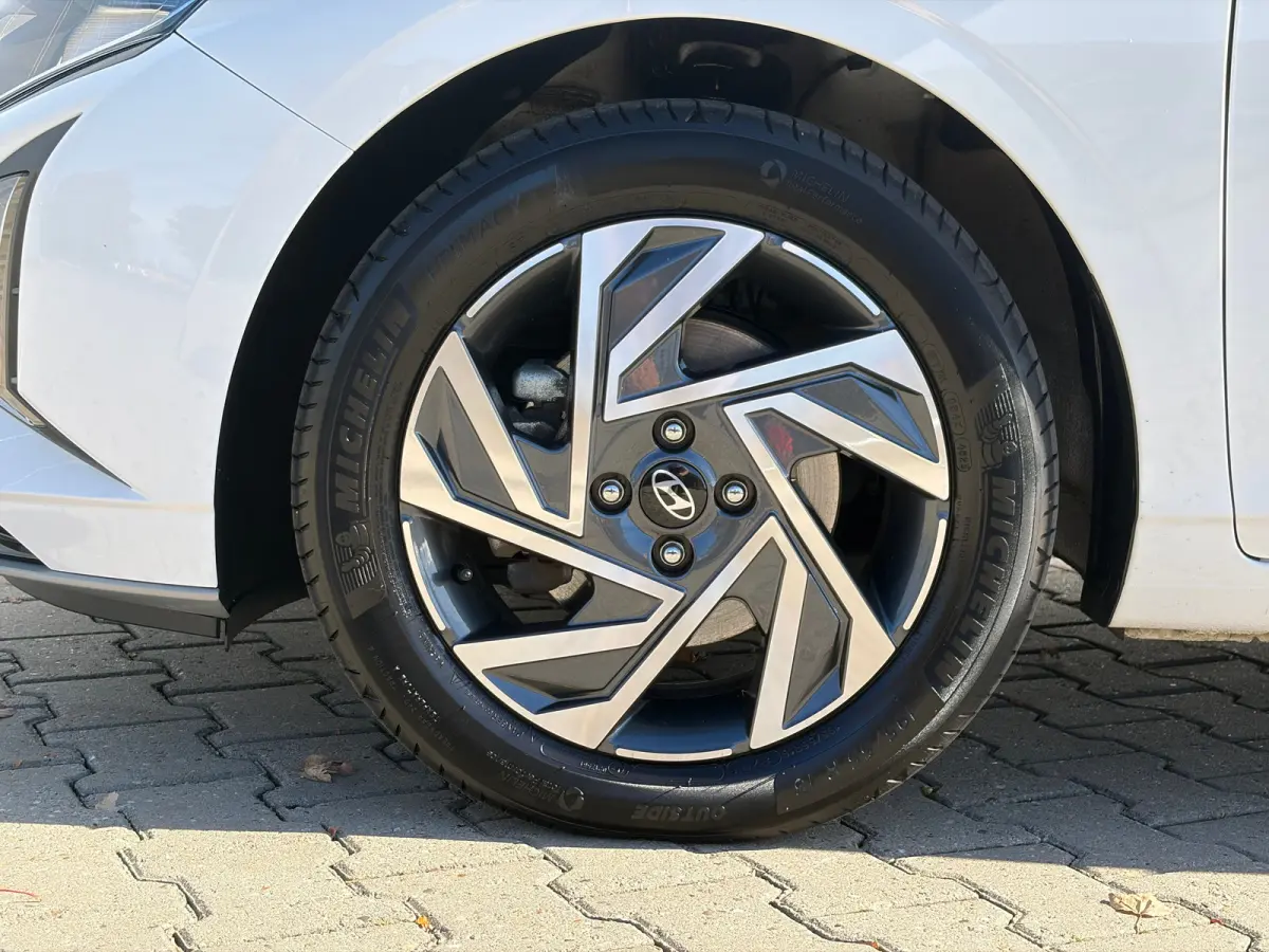 1.0 T-GDI 100pk Comfort | Airco | Camera | Carplay | Cruise control | Dodehoek detectie | Navigatie | Parkeersensoren | Digitaal cockpit | Lichtmetalen velgen