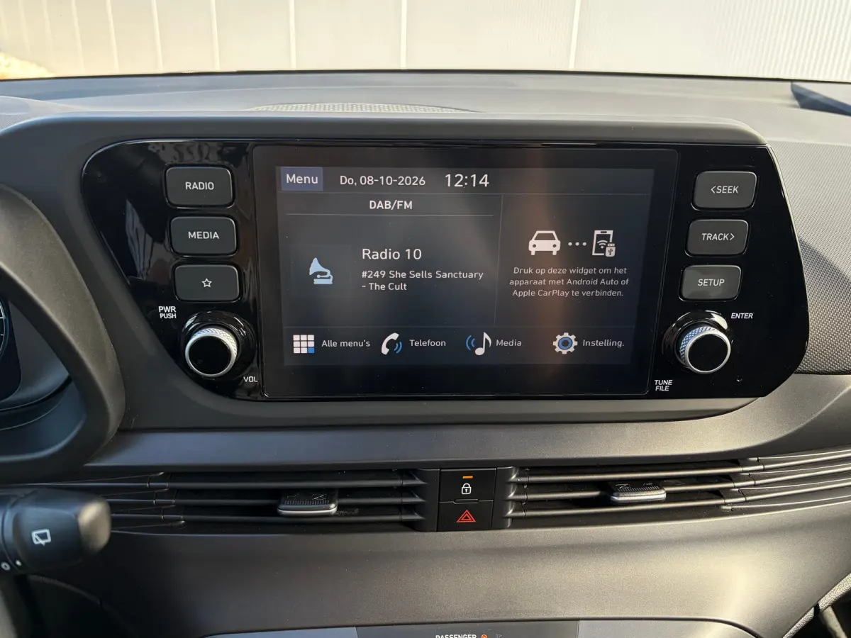 1.0 T-GDI 100pk Comfort | Airco | Camera | Carplay | Cruise control | Dodehoek detectie | Navigatie | Parkeersensoren | Digitaal cockpit | Lichtmetalen velgen