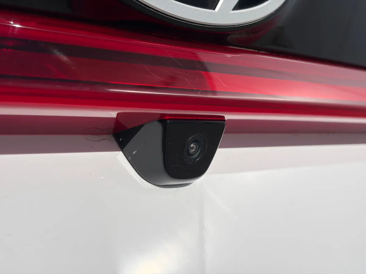1.0 T-GDI 100pk Comfort | Airco | Camera | Carplay | Cruise control | Dodehoek detectie | Navigatie | Parkeersensoren | Digitaal cockpit | Lichtmetalen velgen