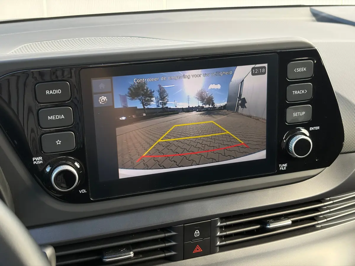 1.0 T-GDI 100pk Comfort | Airco | Camera | Carplay | Cruise control | Dodehoek detectie | Navigatie | Parkeersensoren | Digitaal cockpit | Lichtmetalen velgen