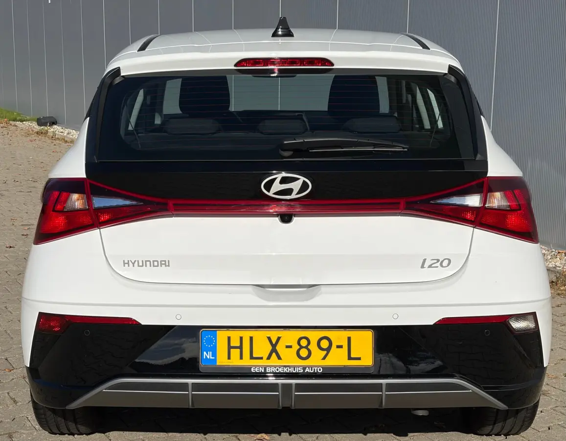 1.0 T-GDI 100pk Comfort | Airco | Camera | Carplay | Cruise control | Dodehoek detectie | Navigatie | Parkeersensoren | Digitaal cockpit | Lichtmetalen velgen