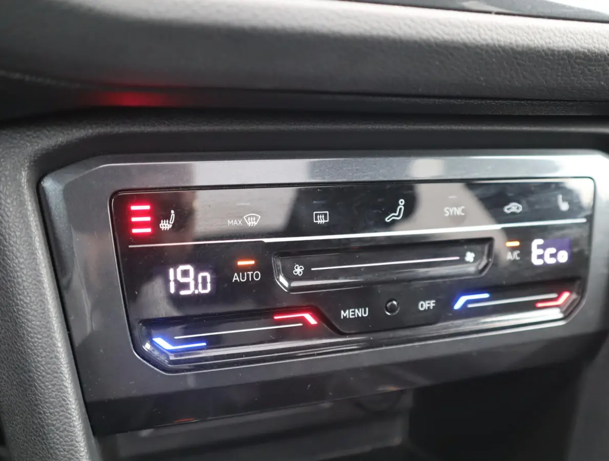 1.4 TSI eHybrid R-Line Business+ | Pano | Camera | Trekhaak