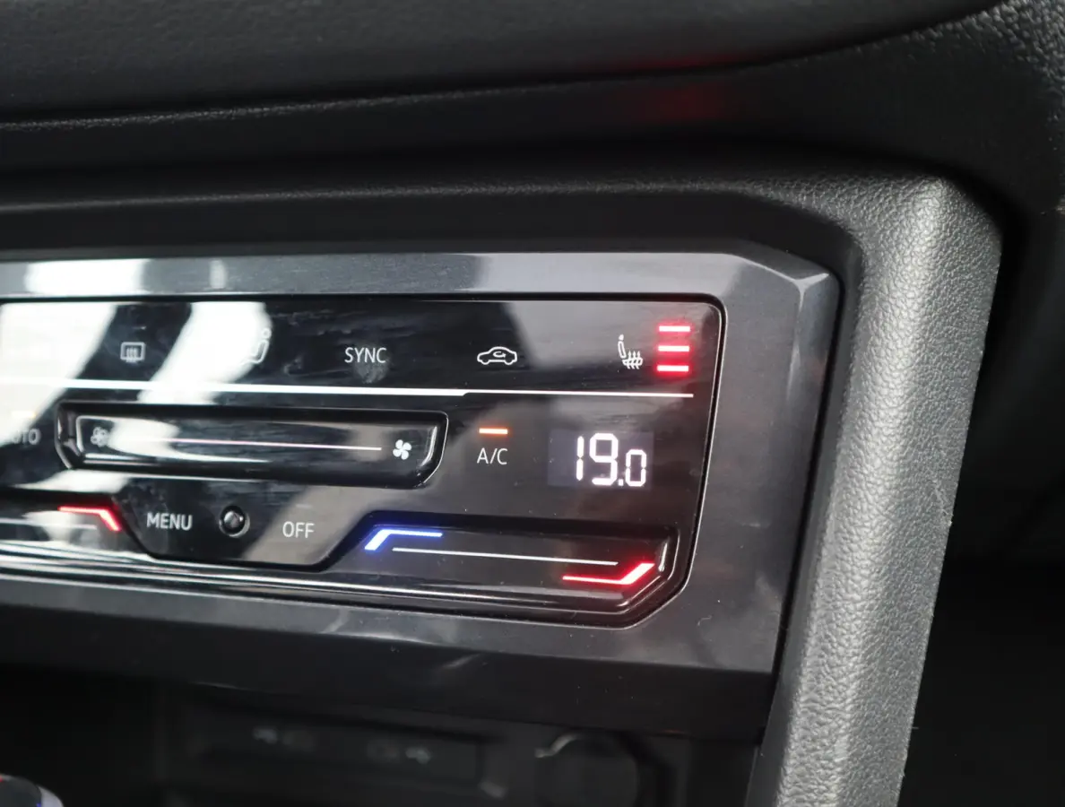 1.4 TSI eHybrid R-Line Business+ | Pano | Camera | Trekhaak