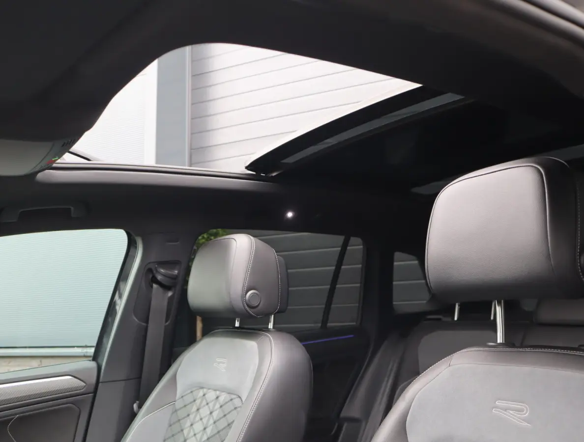 1.4 TSI eHybrid R-Line Business+ | Pano | Camera | Trekhaak