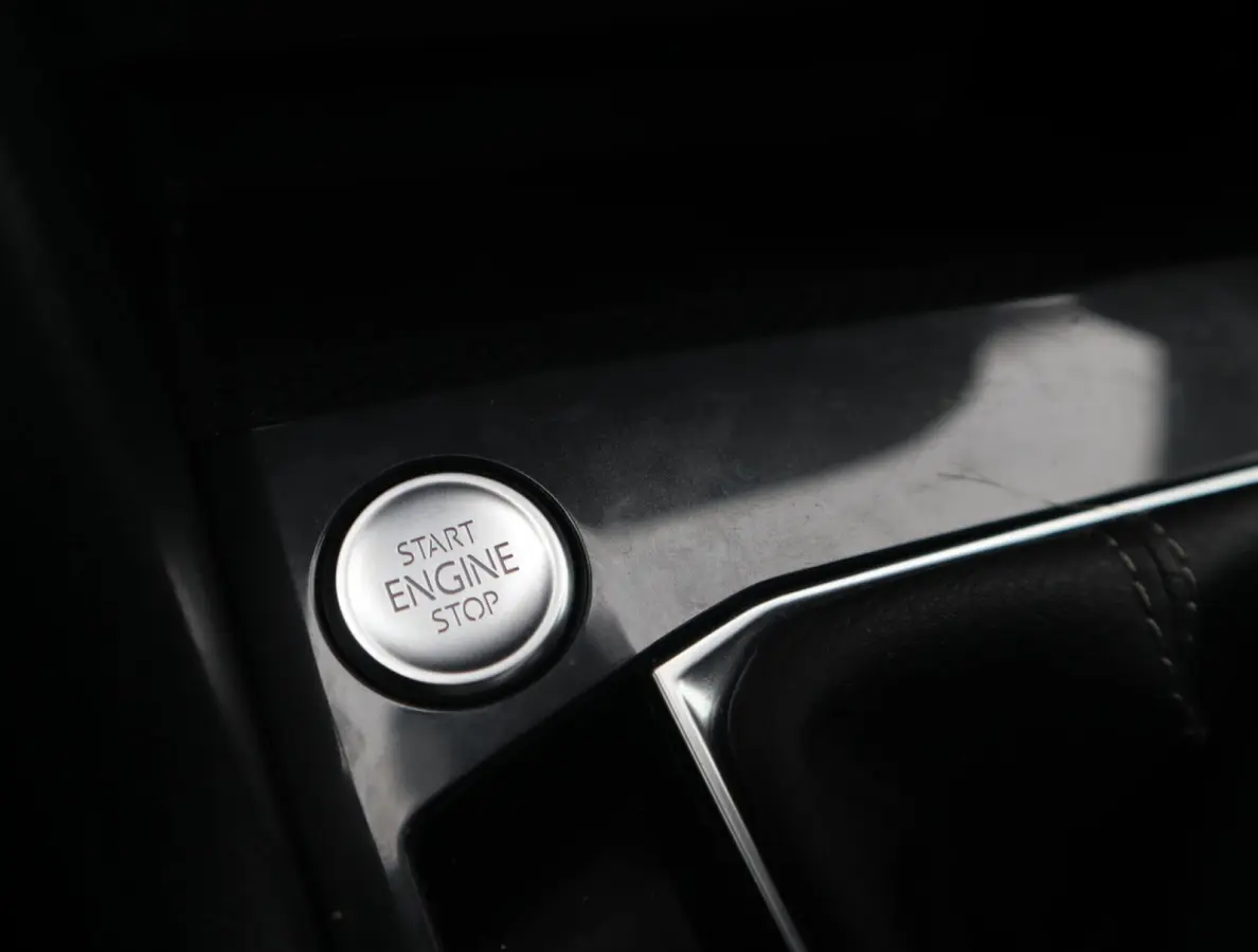 1.4 TSI eHybrid R-Line Business+ | Pano | Camera | Trekhaak