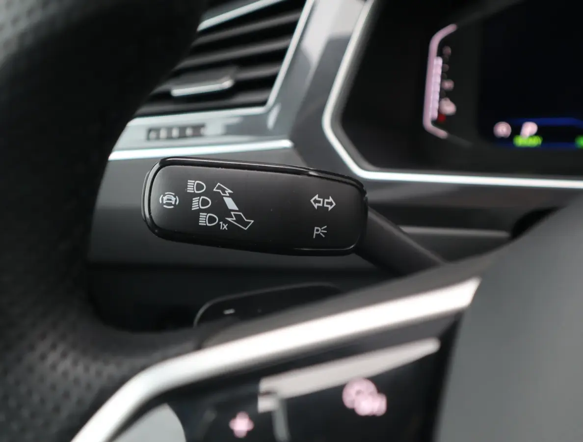 1.4 TSI eHybrid R-Line Business+ | Pano | Camera | Trekhaak