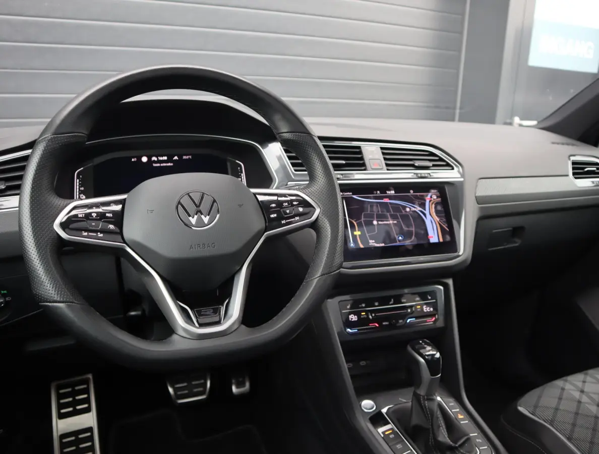 1.4 TSI eHybrid R-Line Business+ | Pano | Camera | Trekhaak
