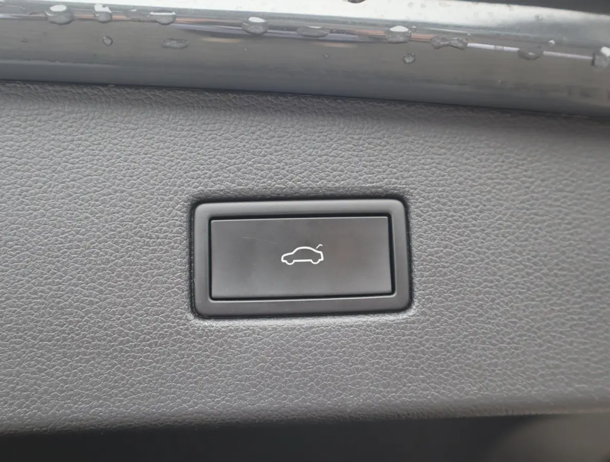 1.4 TSI eHybrid R-Line Business+ | Pano | Camera | Trekhaak