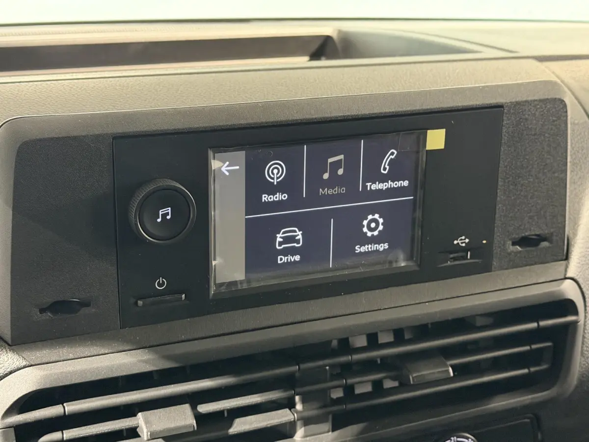2.0 BlueHDI 145 S&S L3 | BPM VRIJ | DIRECT LEVERBAAR | Automaat | Cruise Control |Lichtmetalen velgen 17Inch | Houten Laadvloer