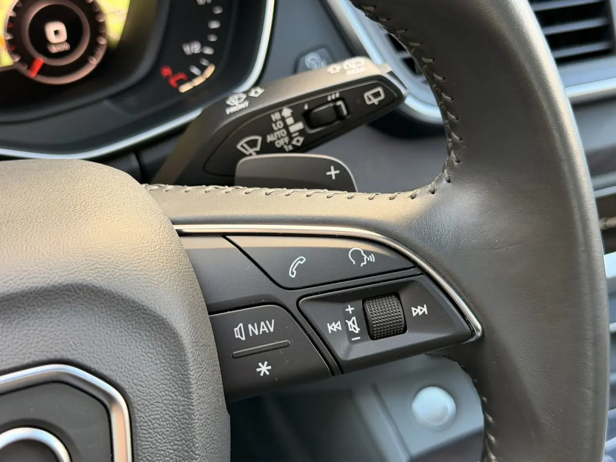 2.0 TFSI S-Line Pano Leder CarPlay Camera B&O HUD Keyless 20''