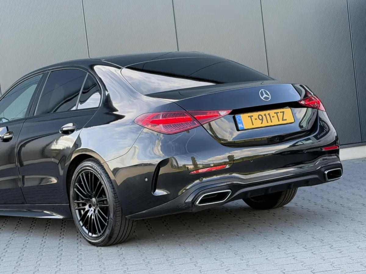 180 AMG Line Burmester - Premium Sfeer - Groot Navi - Night Pakket
