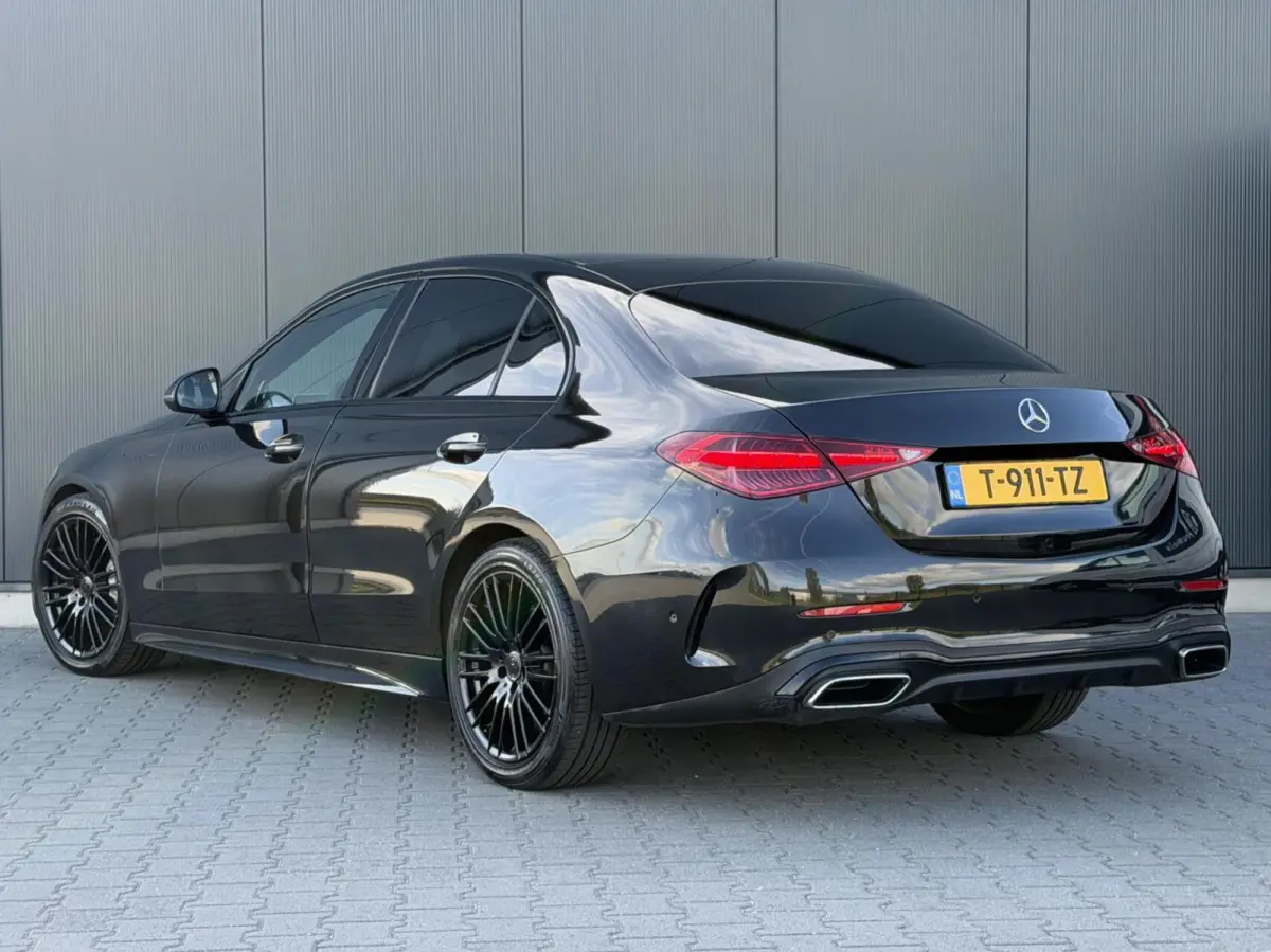 180 AMG Line Burmester - Premium Sfeer - Groot Navi - Night Pakket