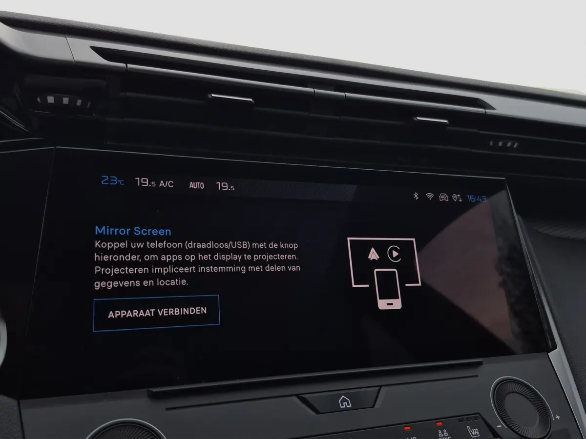 1.2 PureTech Active Pack Business | Stoelverwarming | Trekhaak | Distributie vervangen | LED | Carplay/android auto |