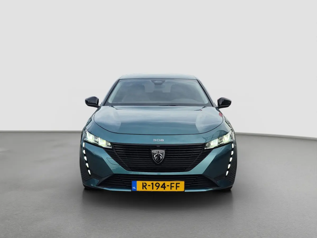 1.2 PureTech Active Pack Business | Stoelverwarming | Trekhaak | Distributie vervangen | LED | Carplay/android auto |