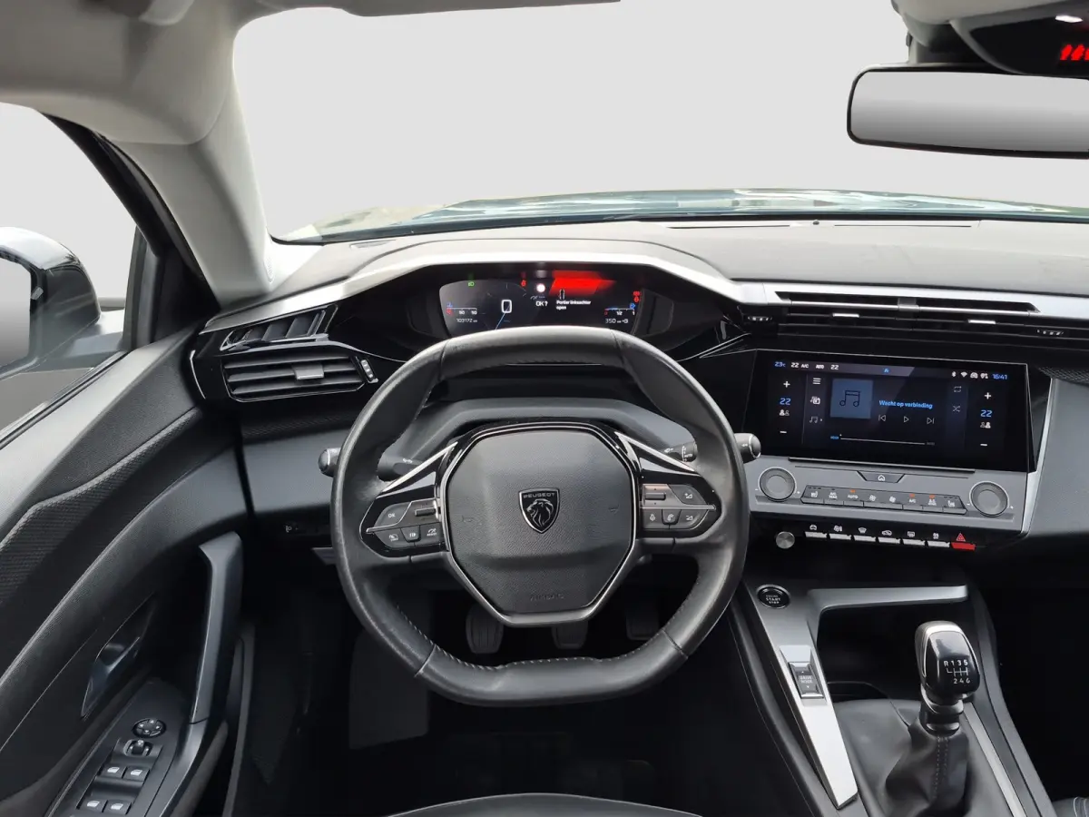 1.2 PureTech Active Pack Business | Stoelverwarming | Trekhaak | Distributie vervangen | LED | Carplay/android auto |