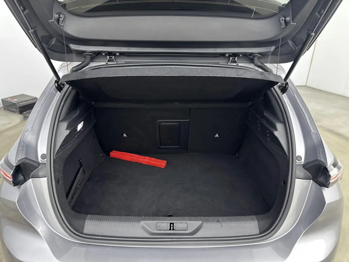 Plug-in Hybrid 180pk Allure | Navigatie | Camera | CarPlay | Dodehoekbewaking | Adaptieve Cruise Control