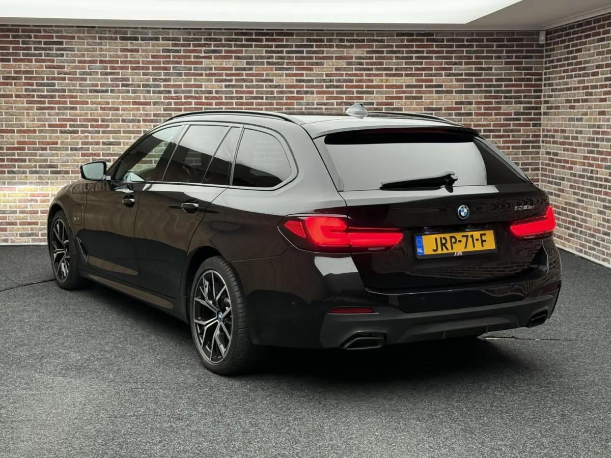 530e High Executive Onderhoud tot 2-2029 of 143.000km incl.