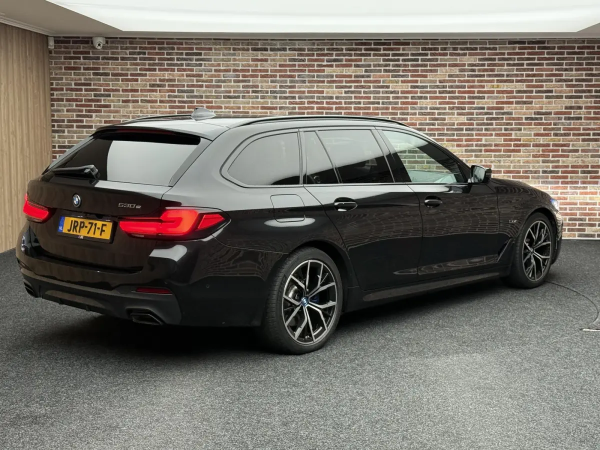 530e High Executive Onderhoud tot 2-2029 of 143.000km incl.