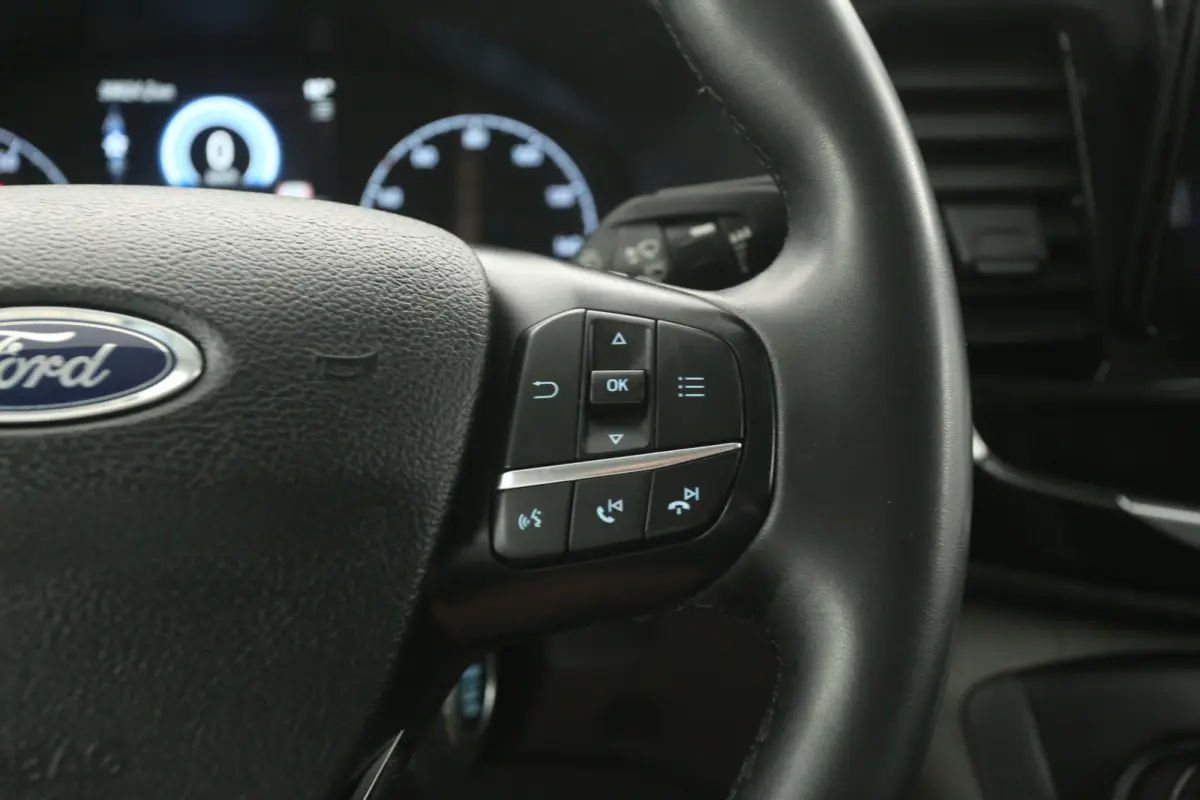L2H2 68 kWh 184PK | Snelladen | SOH 97% | Clima | Cruise | Carplay | 3 Zits | Navi | Parkeersens.