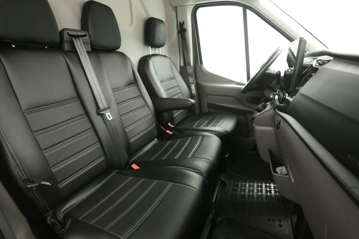 L2H2 68 kWh 184PK | Snelladen | SOH 97% | Clima | Cruise | Carplay | 3 Zits | Navi | Parkeersens.