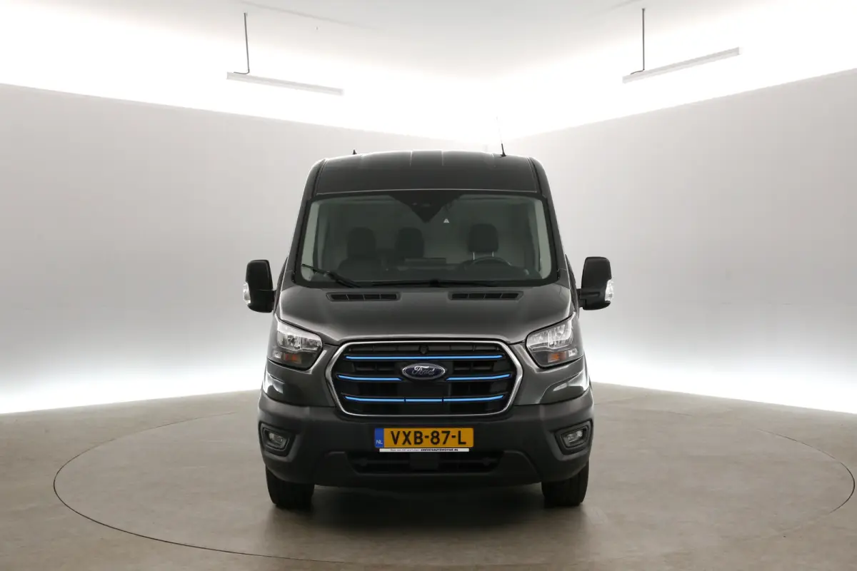 L2H2 68 kWh 184PK | Snelladen | SOH 97% | Clima | Cruise | Carplay | 3 Zits | Navi | Parkeersens.