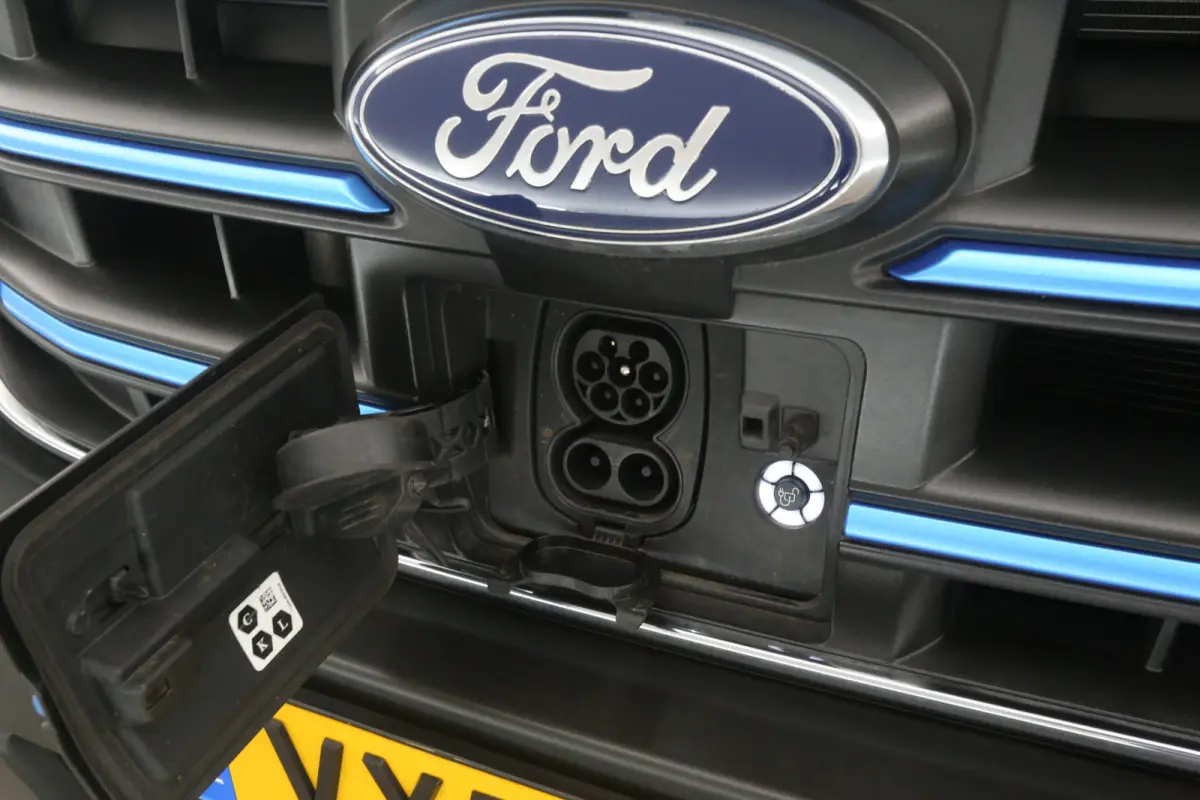 L2H2 68 kWh 184PK | Snelladen | SOH 97% | Clima | Cruise | Carplay | 3 Zits | Navi | Parkeersens.