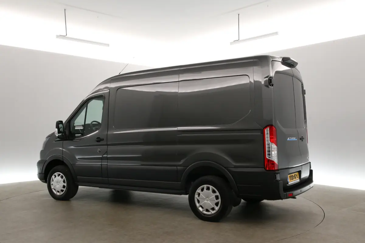 L2H2 68 kWh 184PK | Snelladen | SOH 97% | Clima | Cruise | Carplay | 3 Zits | Navi | Parkeersens.