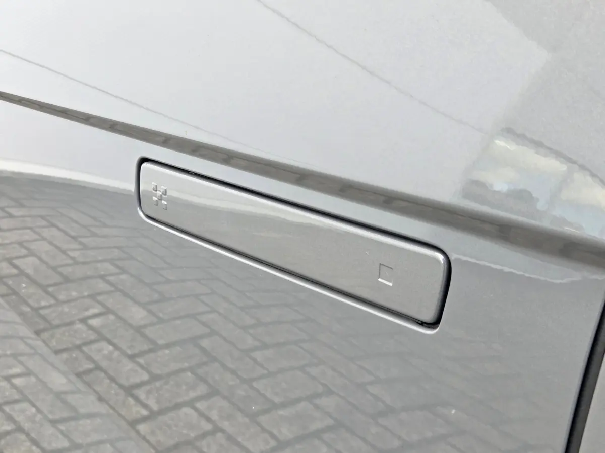 Connect+ 77.4 kWh Cruise control adaptief / Apple Carplay/Android Auto / Achteruitrijcamera / keyless entry/start