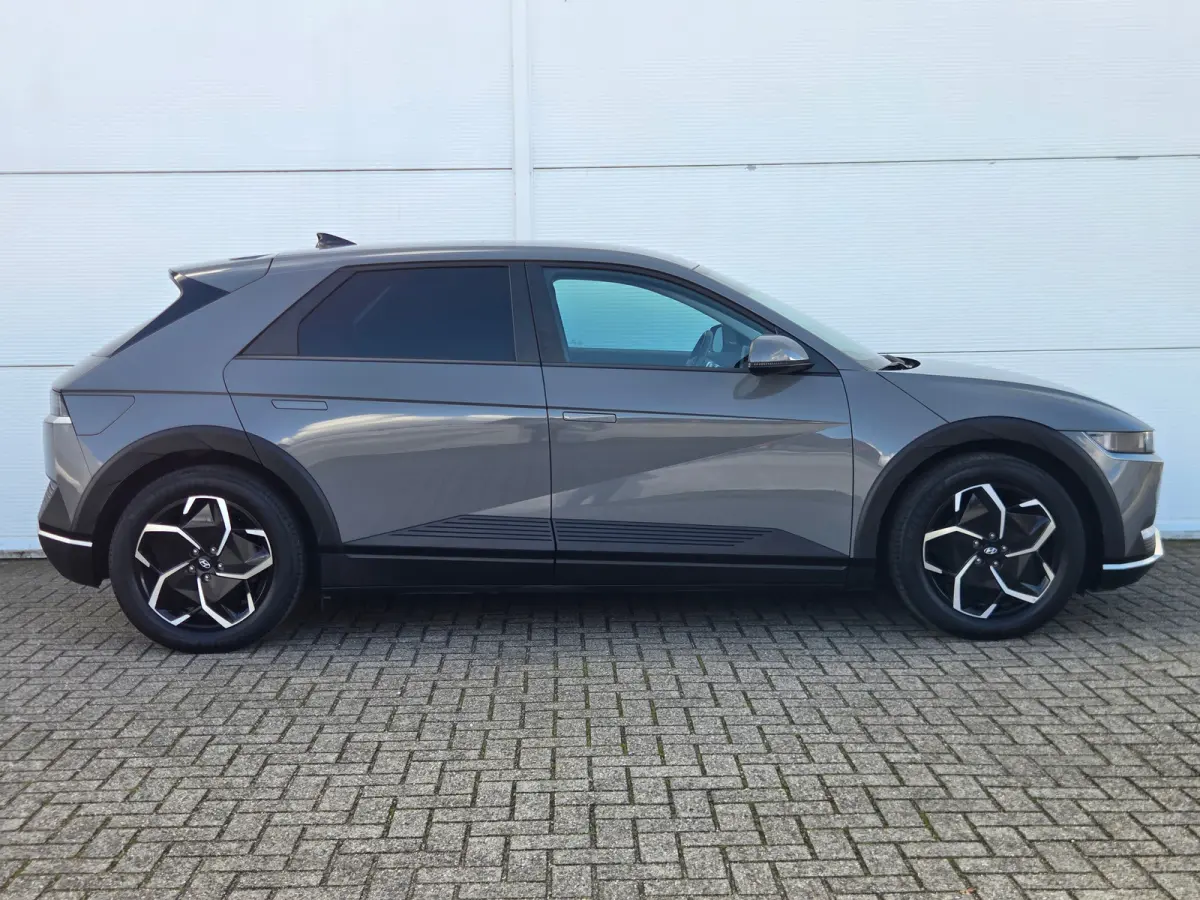 Connect+ 77.4 kWh Cruise control adaptief / Apple Carplay/Android Auto / Achteruitrijcamera / keyless entry/start
