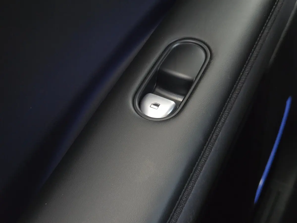 Connect+ 77.4 kWh Cruise control adaptief / Apple Carplay/Android Auto / Achteruitrijcamera / keyless entry/start