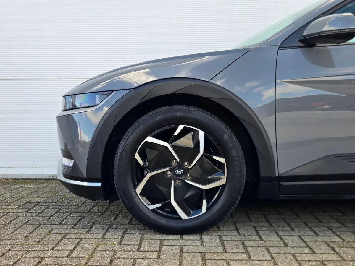 Connect+ 77.4 kWh Cruise control adaptief / Apple Carplay/Android Auto / Achteruitrijcamera / keyless entry/start