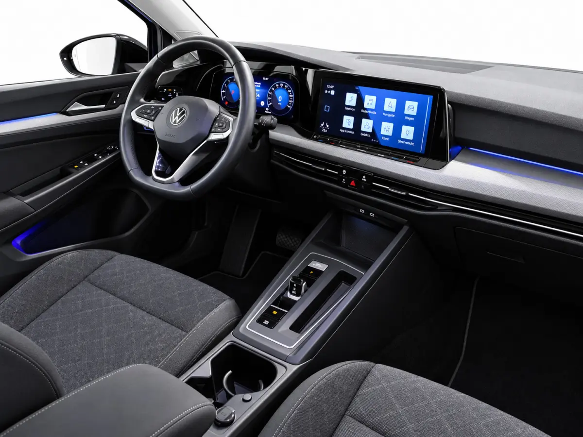1.0 eTSI | PDC | Stuur- en stoelverwarming | Apple CarPlay