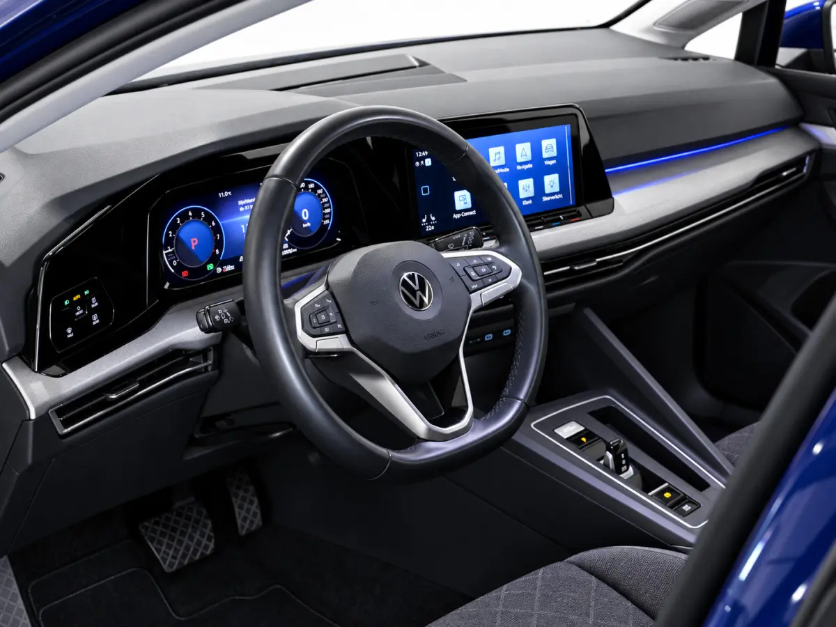 1.0 eTSI | PDC | Stuur- en stoelverwarming | Apple CarPlay
