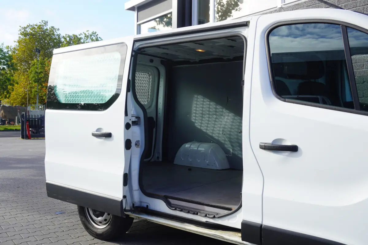 2.0 dCi 150PK Automaat EURO 6 - Airco - Navi - Cruise - €20.950,- Excl.