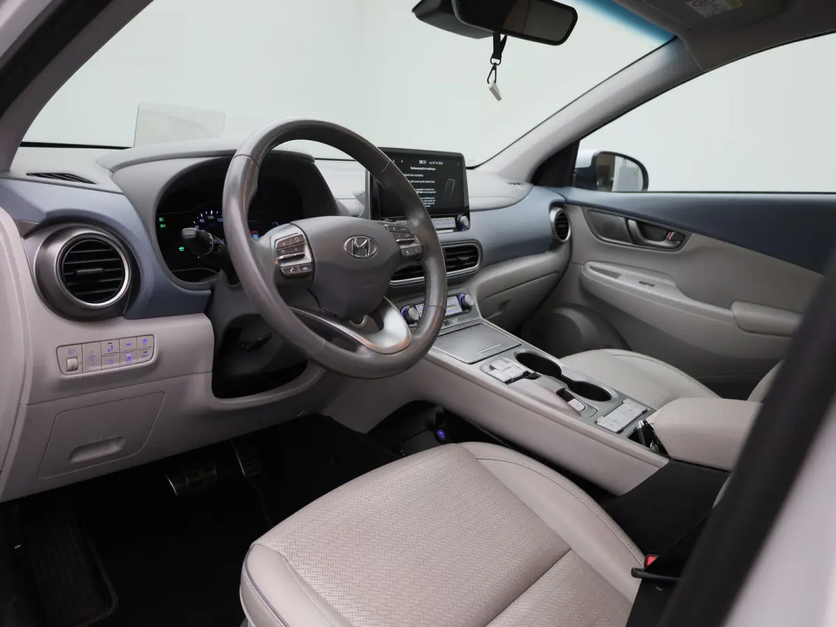 EV Fashion 64 kWh | SOH 100% | Apple Carplay / Android Auto | Lederen Bekleding | KRELL Audio | Head-Up Display |