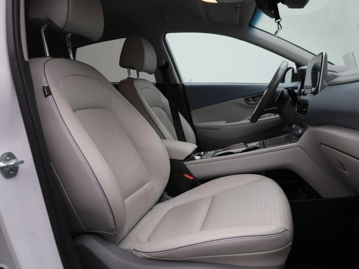 EV Fashion 64 kWh | SOH 100% | Apple Carplay / Android Auto | Lederen Bekleding | KRELL Audio | Head-Up Display |