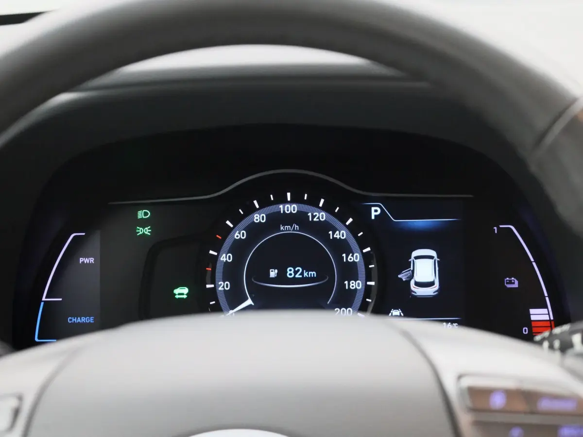 EV Fashion 64 kWh | SOH 100% | Apple Carplay / Android Auto | Lederen Bekleding | KRELL Audio | Head-Up Display |