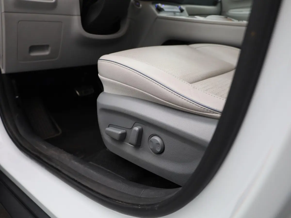 EV Fashion 64 kWh | SOH 100% | Apple Carplay / Android Auto | Lederen Bekleding | KRELL Audio | Head-Up Display |
