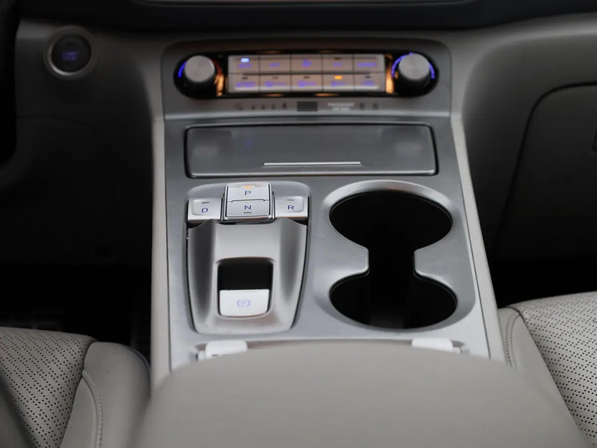 EV Fashion 64 kWh | SOH 100% | Apple Carplay / Android Auto | Lederen Bekleding | KRELL Audio | Head-Up Display |