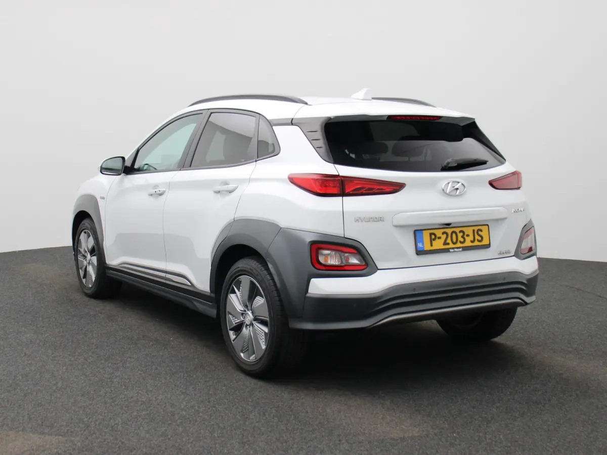 EV Fashion 64 kWh | SOH 100% | Apple Carplay / Android Auto | Lederen Bekleding | KRELL Audio | Head-Up Display |