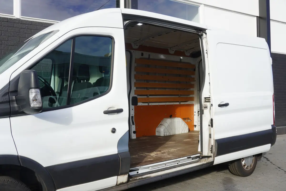 2.0 TDCI L3H2 EURO 6 - Airco - Cruise - PDC - €15.900,- Excl.