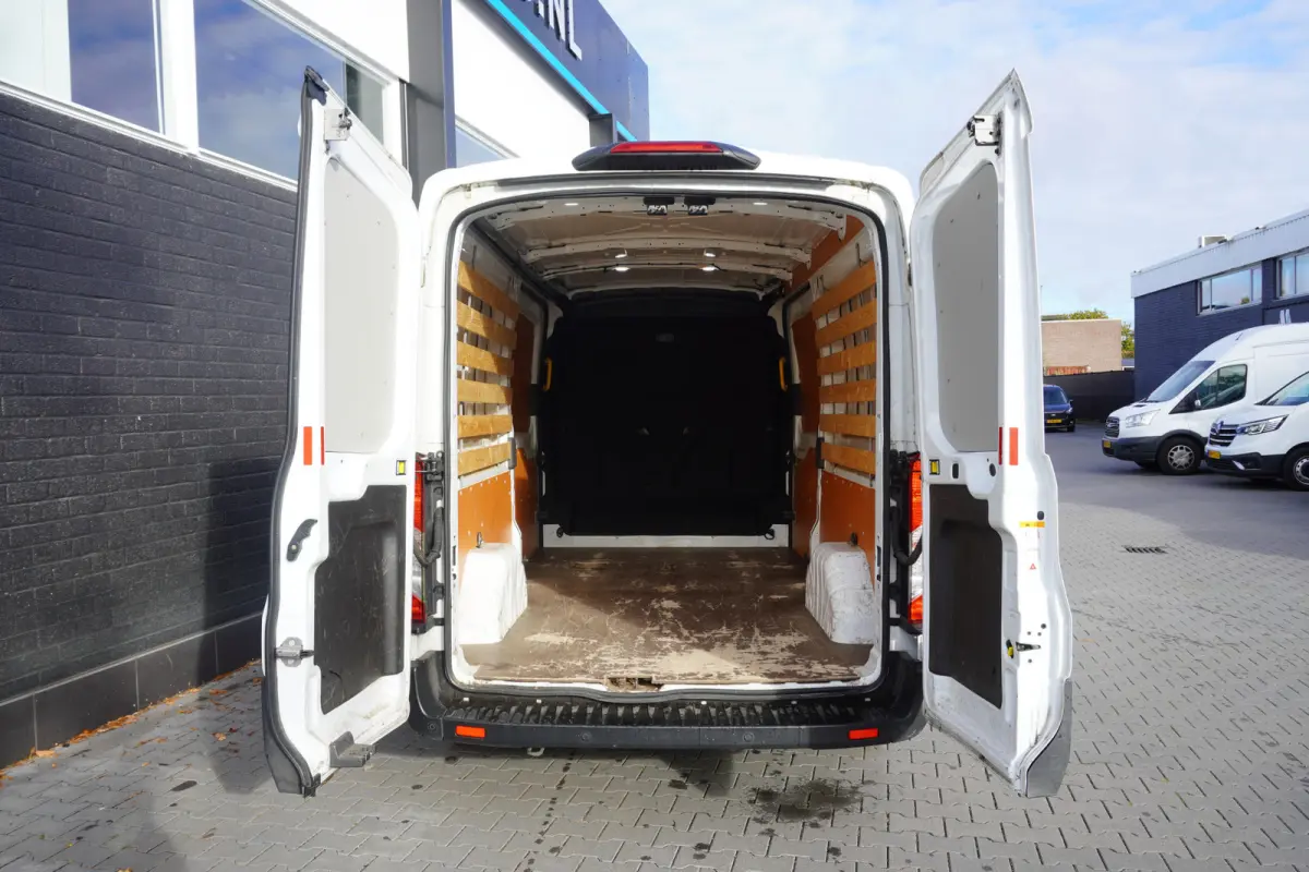 2.0 TDCI L3H2 EURO 6 - Airco - Cruise - PDC - €15.900,- Excl.