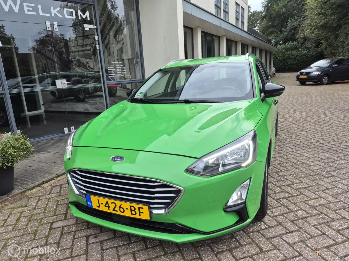 1.0 EcoBoost Trend Edition Navi|T.haak|LED