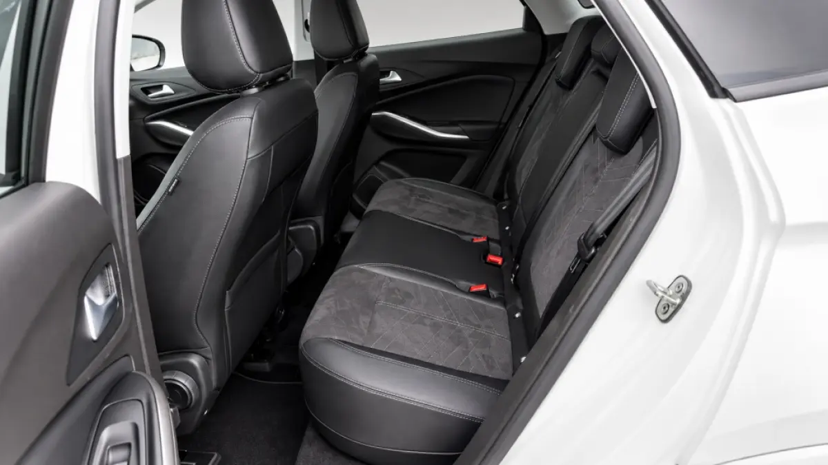 1.6 Turbo PHEV 225PK Ultimate SOH 97% Winterpack Alcantara Trekhaak Camera Navigatie
