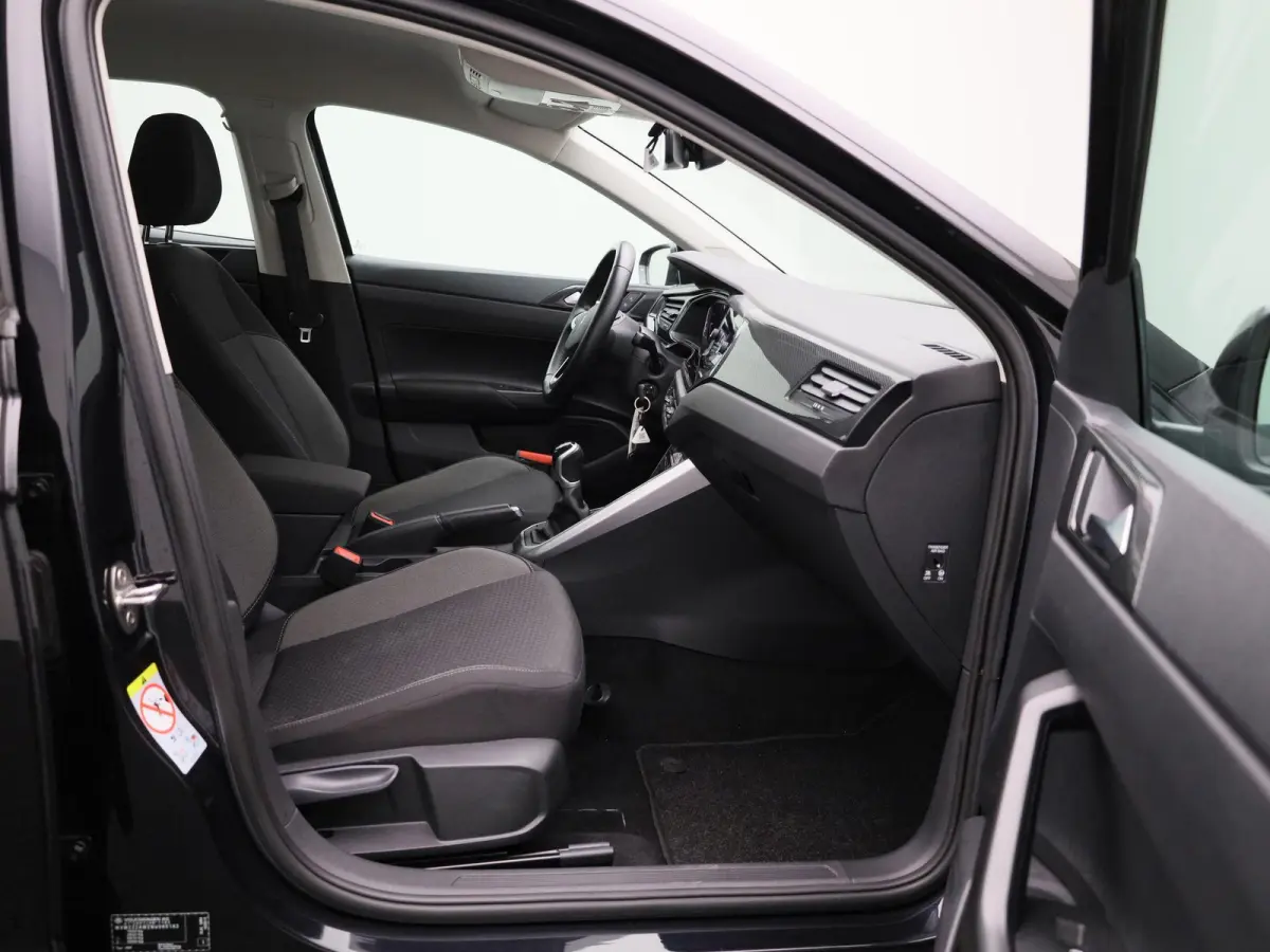 1.0 TSI Life Business 95 PK | Navigatie | Parkeersensoren | Stoelverwarming | Adaptive Cruise Control | Apple Carplay | Android Auto | Digital Cockpit Pro | Climate Control |
