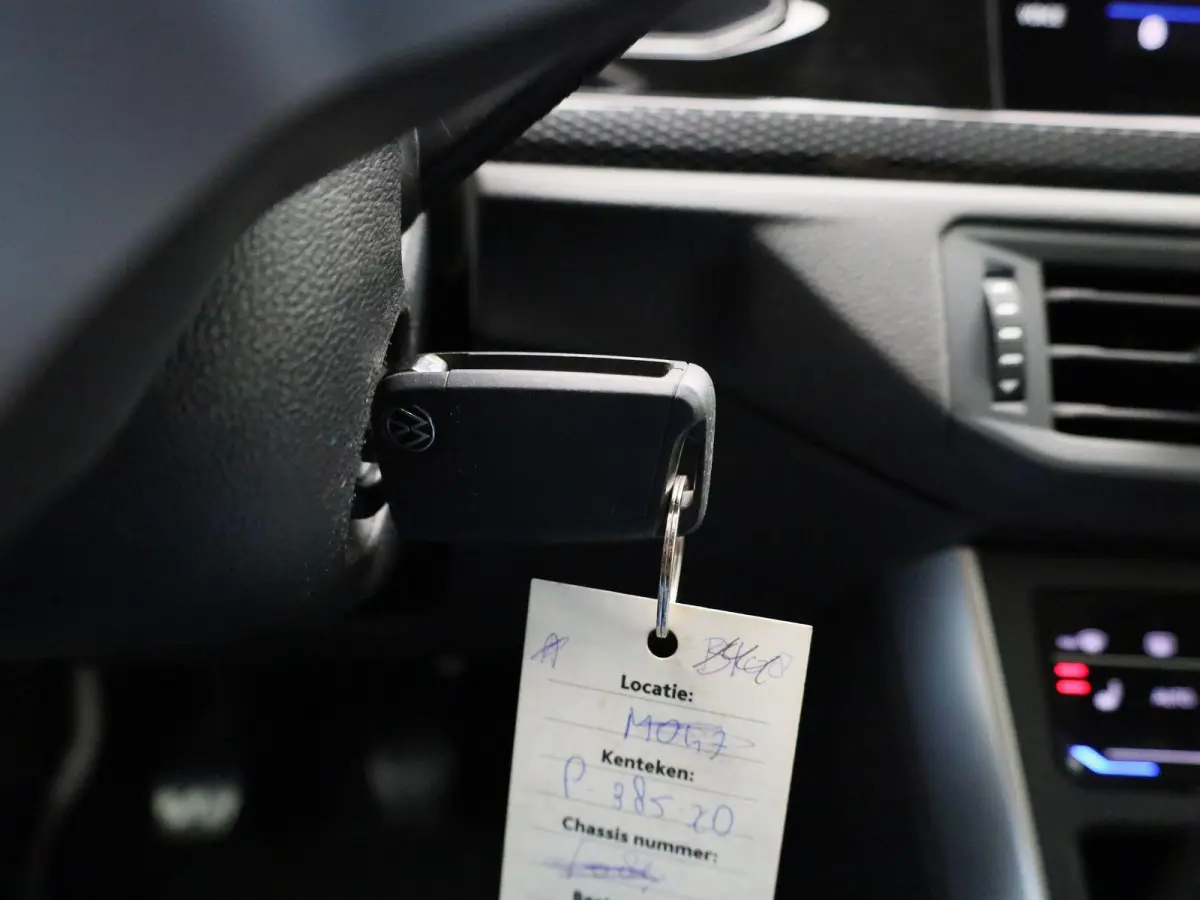 1.0 TSI Life Business 95 PK | Navigatie | Parkeersensoren | Stoelverwarming | Adaptive Cruise Control | Apple Carplay | Android Auto | Digital Cockpit Pro | Climate Control |