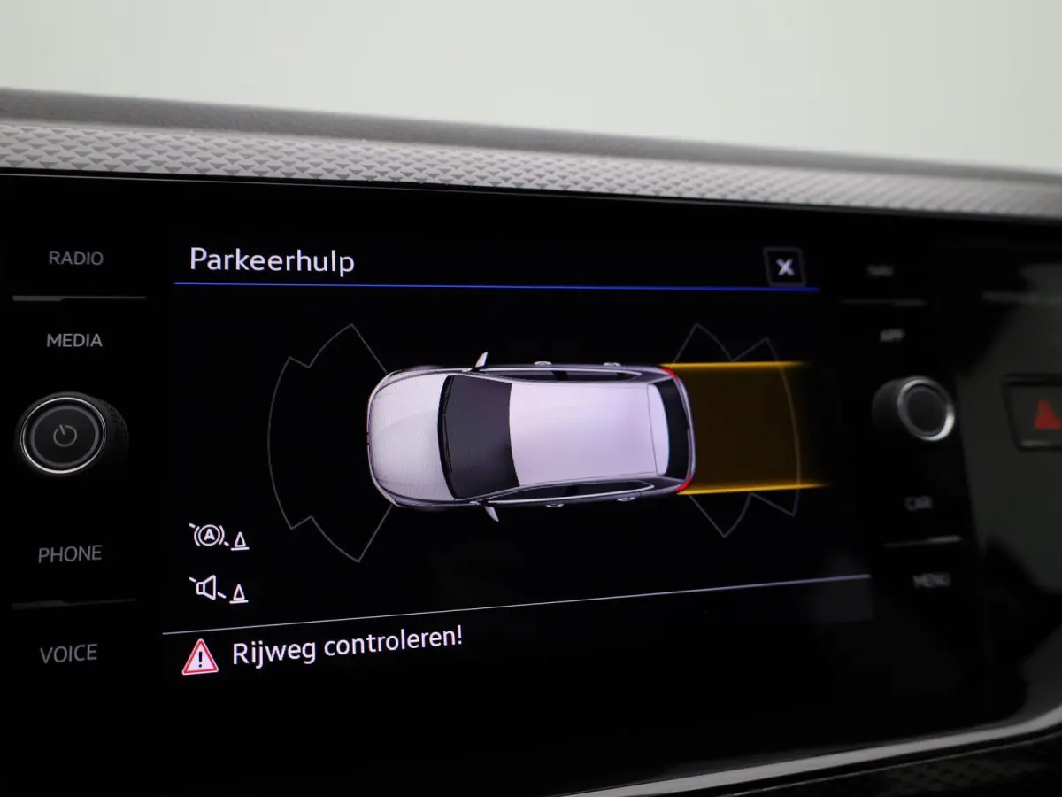 1.0 TSI Life Business 95 PK | Navigatie | Parkeersensoren | Stoelverwarming | Adaptive Cruise Control | Apple Carplay | Android Auto | Digital Cockpit Pro | Climate Control |