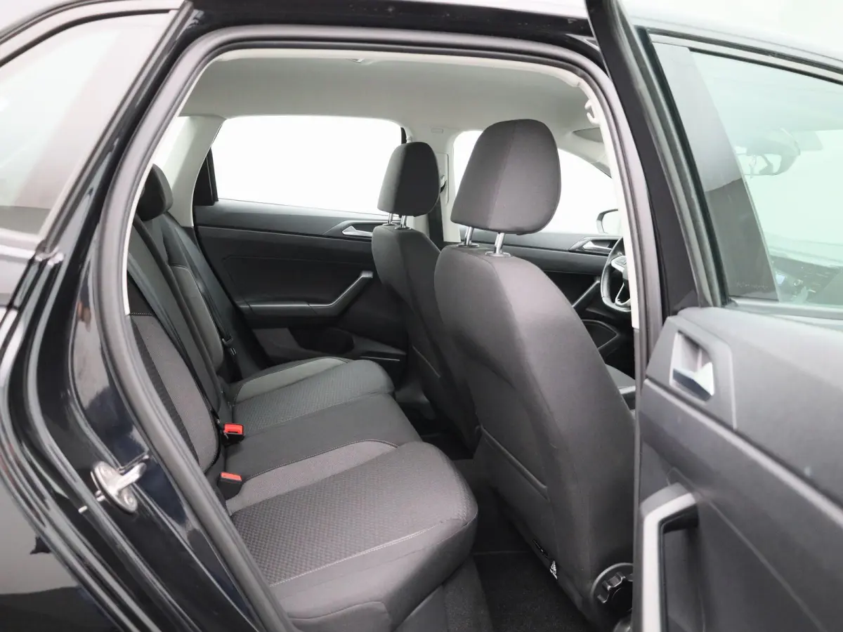 1.0 TSI Life Business 95 PK | Navigatie | Parkeersensoren | Stoelverwarming | Adaptive Cruise Control | Apple Carplay | Android Auto | Digital Cockpit Pro | Climate Control |