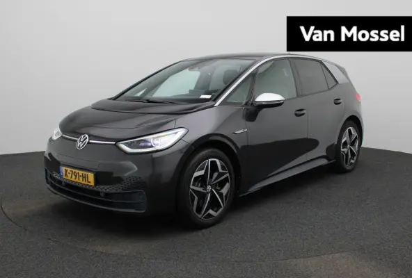 First Plus 58 kWh 204 PK | Automaat | Navigatie | Camera | Stoelverwarming | Keyless | Adaptive Cruise Control | Parkeersensoren | Apple Carplay | Android Auto | LED Matrix |
