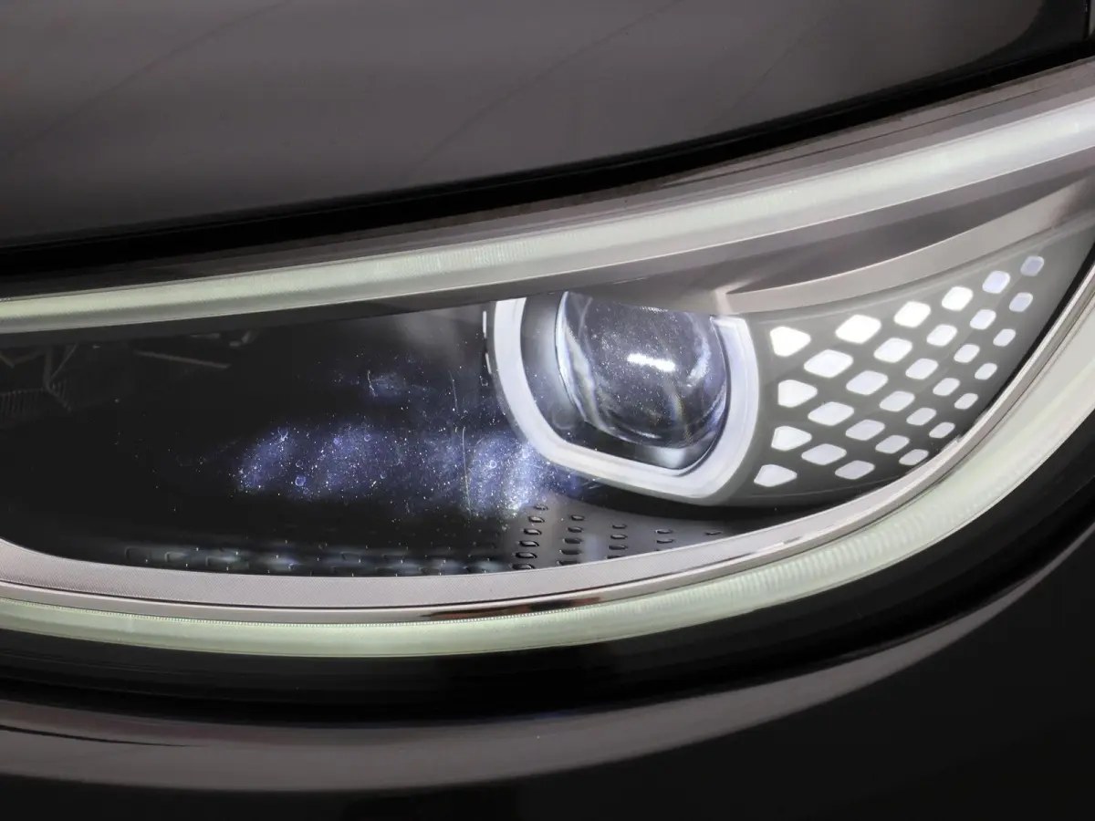 First Plus 58 kWh 204 PK | Automaat | Navigatie | Camera | Stoelverwarming | Keyless | Adaptive Cruise Control | Parkeersensoren | Apple Carplay | Android Auto | LED Matrix |